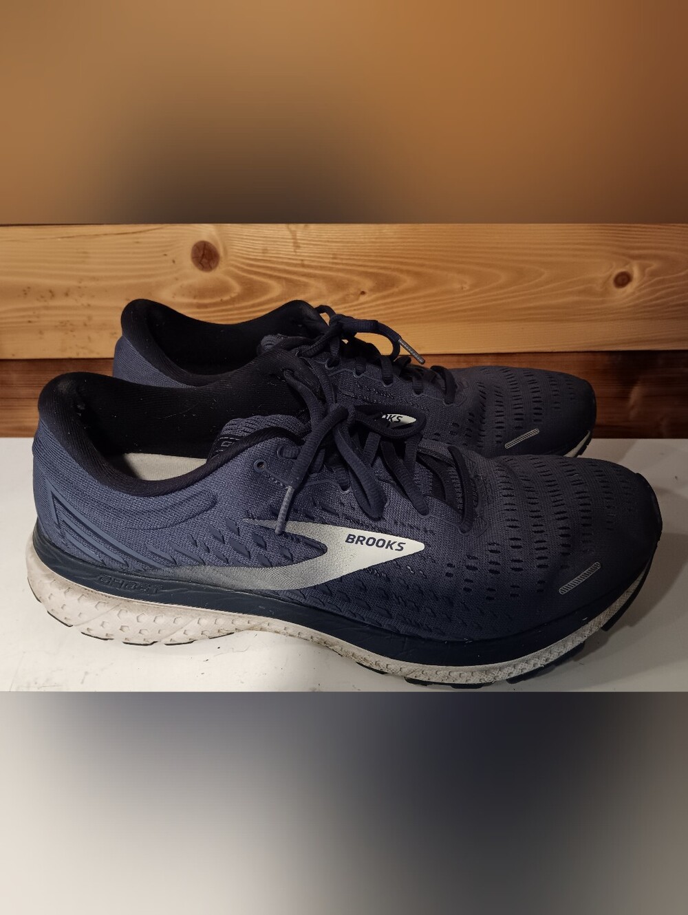Brooks Men's 12 Running Shoes